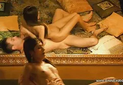 Seks analny dla Brunetki z dużym i smacznym tyłkiem sex analny filmy za darmo