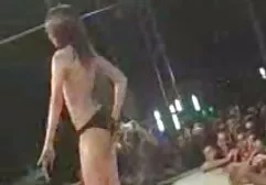 Seks darmowe filmy porno z azjatkami w klasie