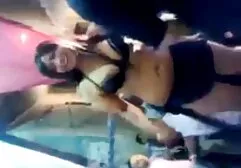 Mężczyźni pieprzą dziewczyny z otworami lizać darmowe filmy porno z dojrzałymi kobietami ich soczyste