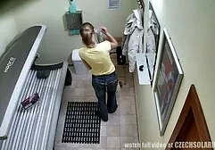 Domowy cienki darmowe filmy erotyczne w rajstopach Kralu z jędrnymi naturalnymi cyckami