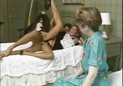 Dwie dziewczyny mają domowy seks wideo w sypialni darmowe filmy erotyczne polskie