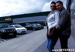Młoda niegrzeczna jebanie darmowe filmy próbuje skarcić członek człowieka