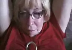 Młoda brunetka zabili na darmowe filmy porno w kuchni brzuchu świeża sperma