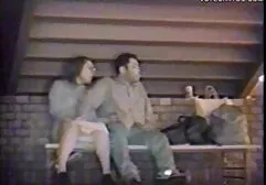 Piękna brunetka uprawia seks ze swoim darmowe filmy nago najlepszym przyjacielem